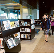 Dignitary visits Docklands