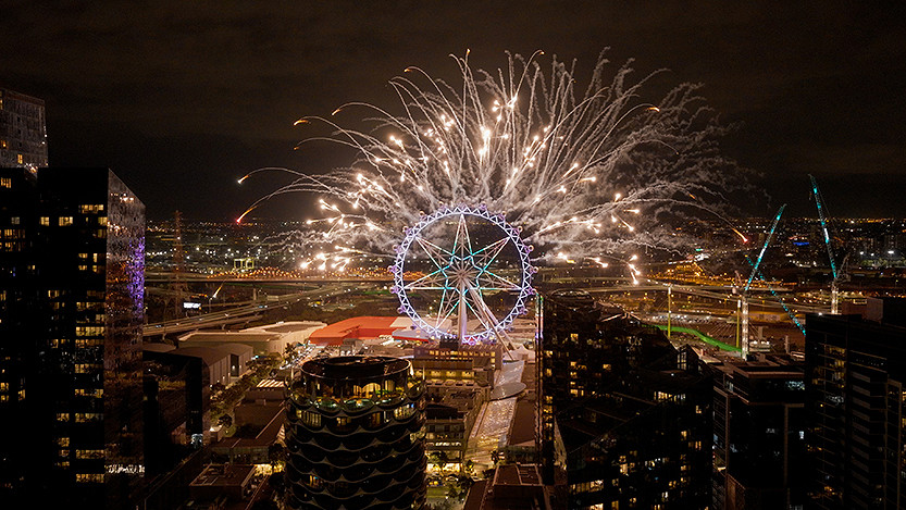 Melbourne Star lights up Docklands again