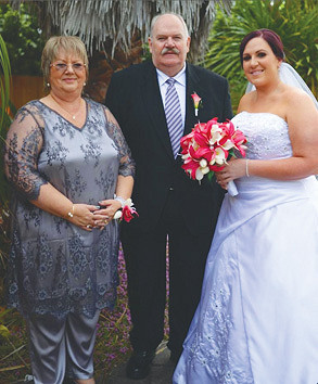 Picture-perfect wedding outfit