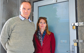 Stink over closed toilets